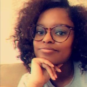 Meet your Posher, Kennethia